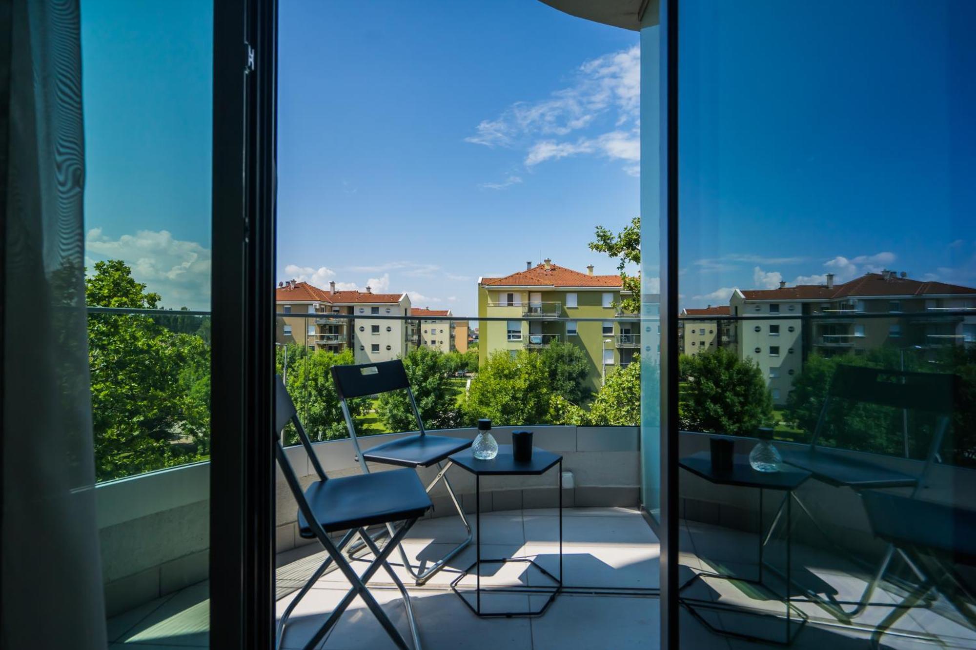 Myflat Wave 36 Suite Siofok Exterior photo