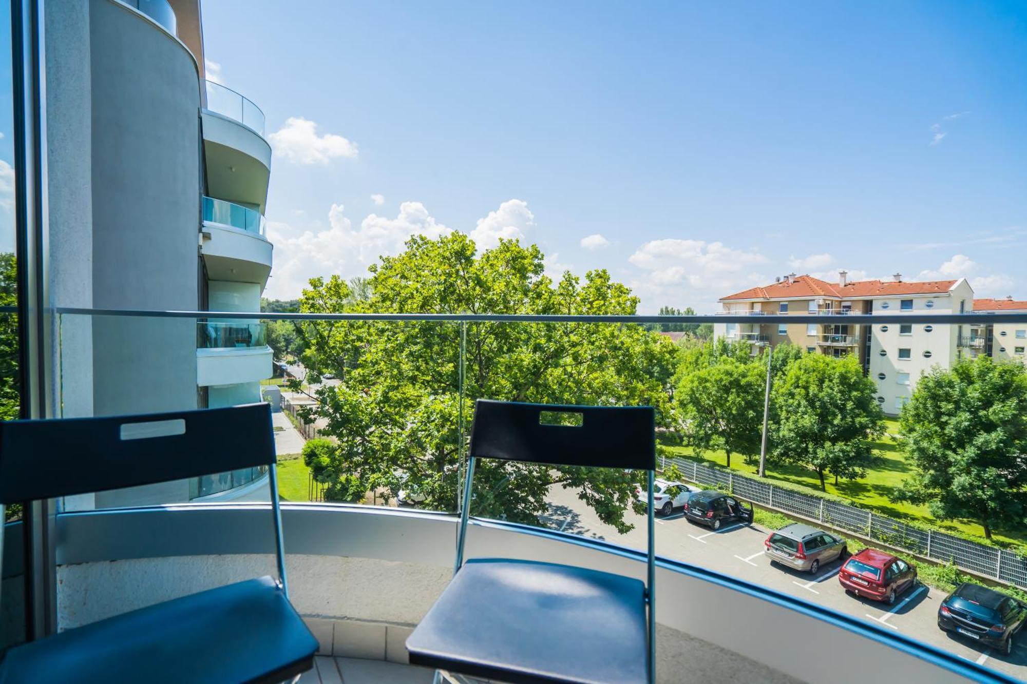 Myflat Wave 36 Suite Siofok Exterior photo