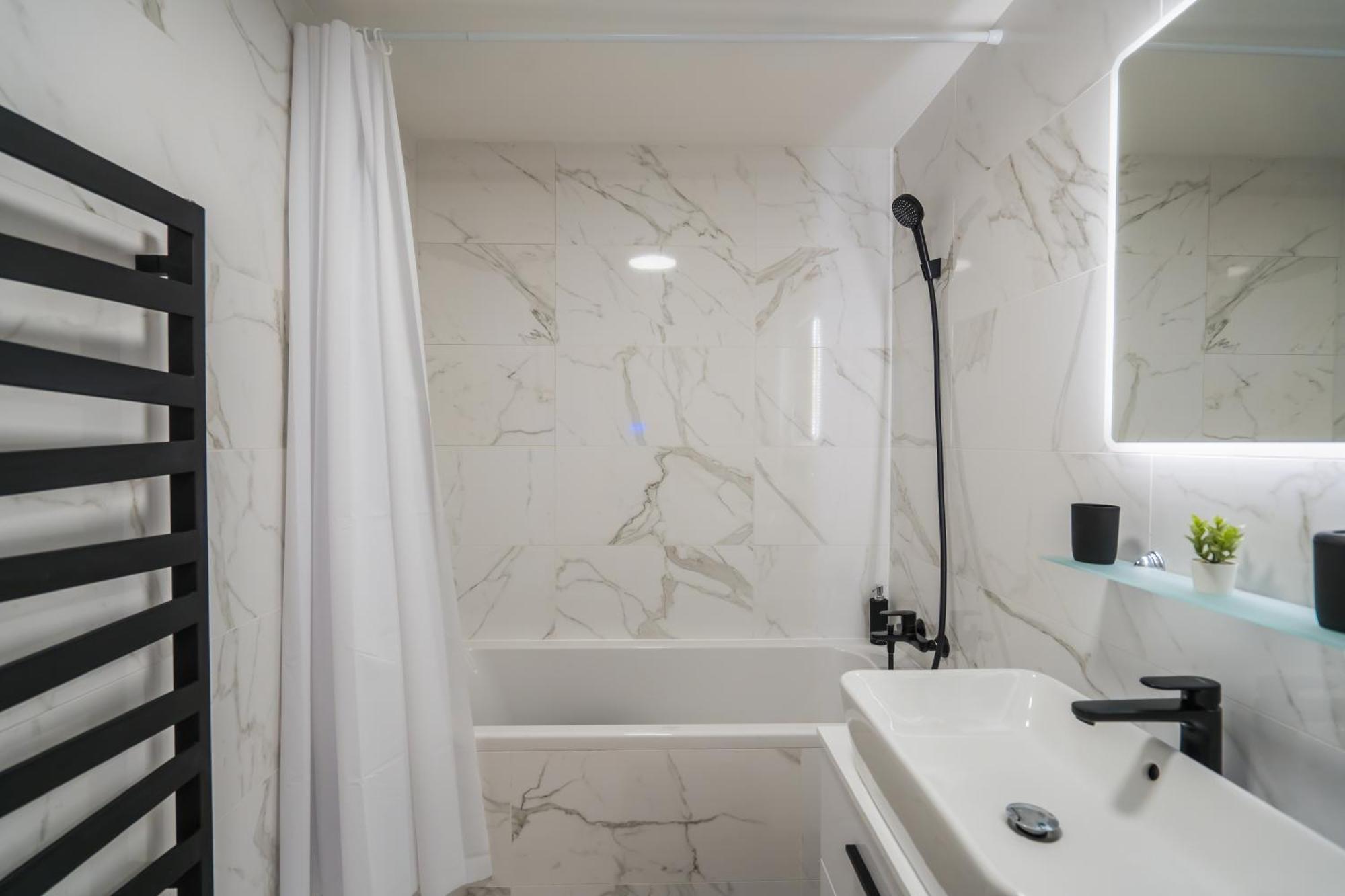 Myflat Wave 36 Suite Siofok Exterior photo